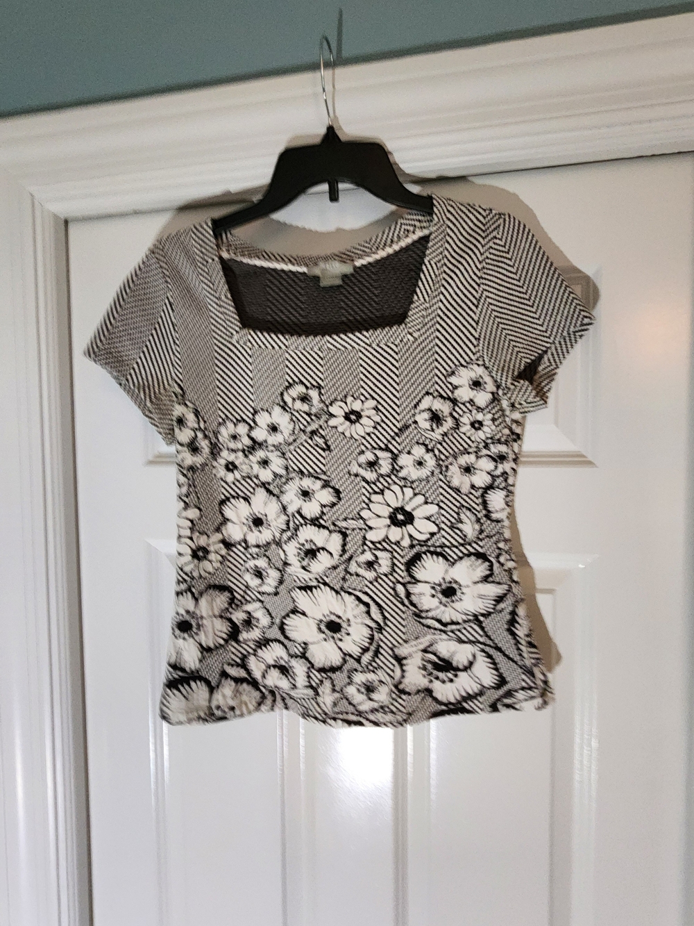 Anthropologie Black and White Floral Scoop Neck Tee